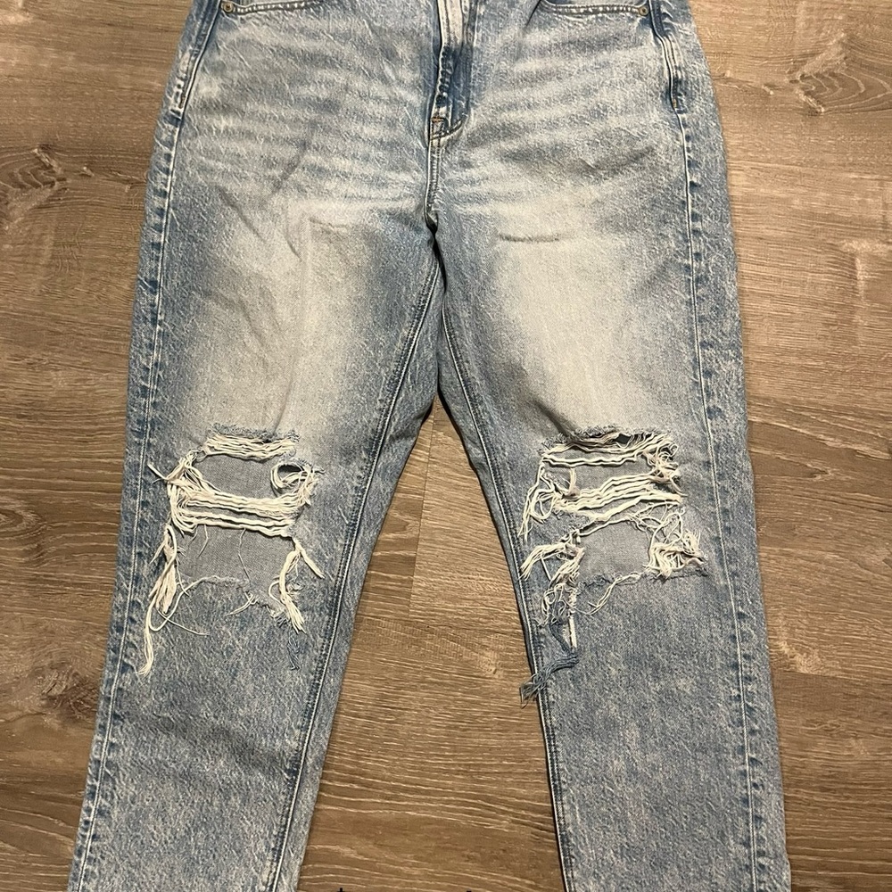 American Eagle Outfitters Light Blue Denim Jeans